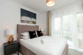 Deluxe South Central London Apartment